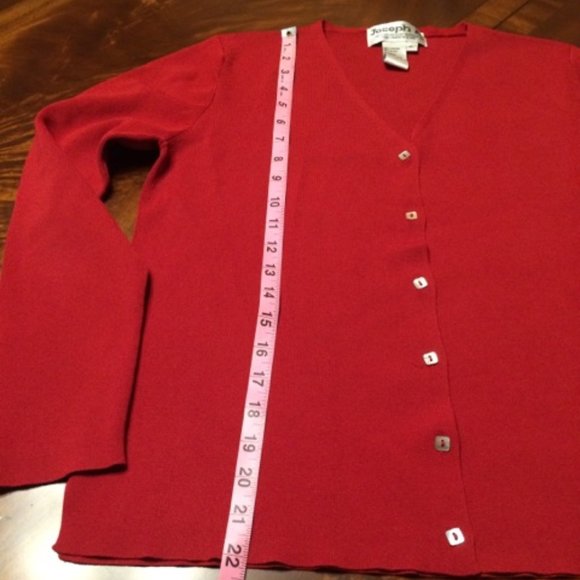 Beautiful Red V-neck Cardigan -XL - Picture 10 of 16